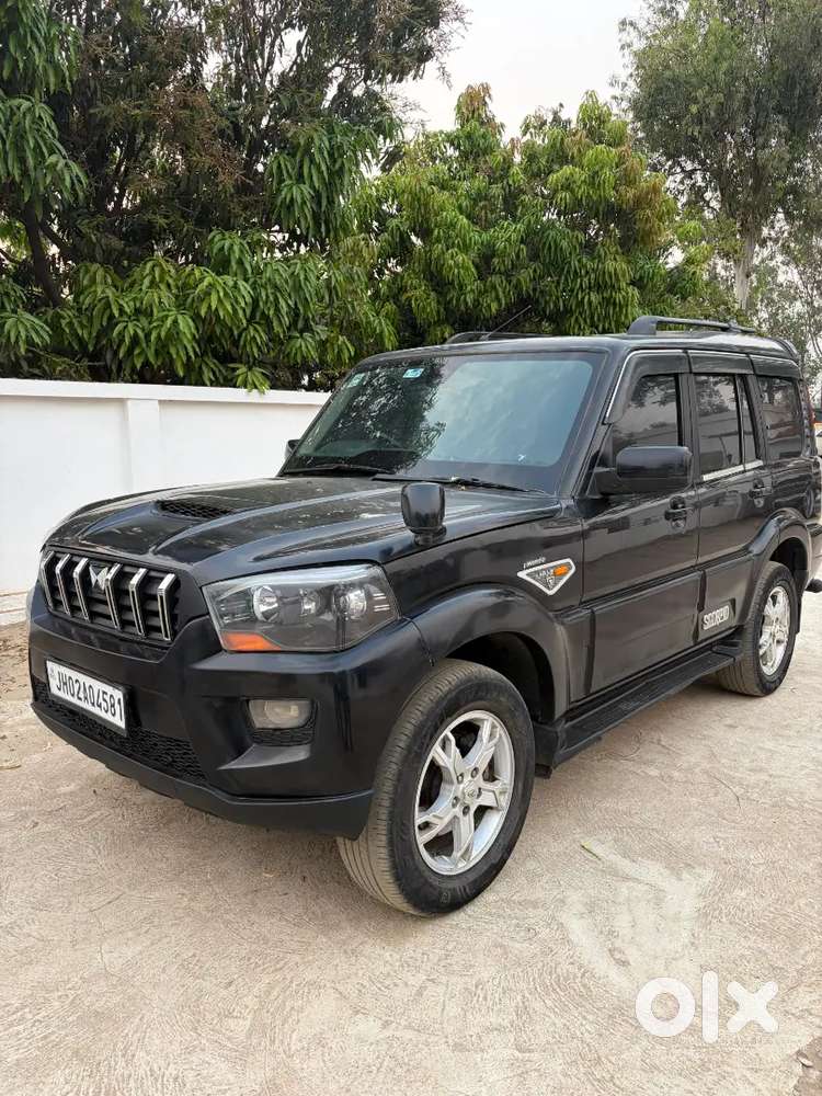 Mahindra Scorpio 2017 Diesel 81200 Km Driven