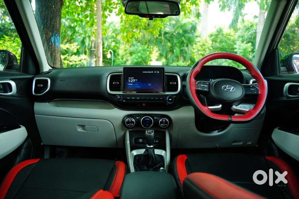 Hyundai Venue Sx Mt, 2025, Petrol