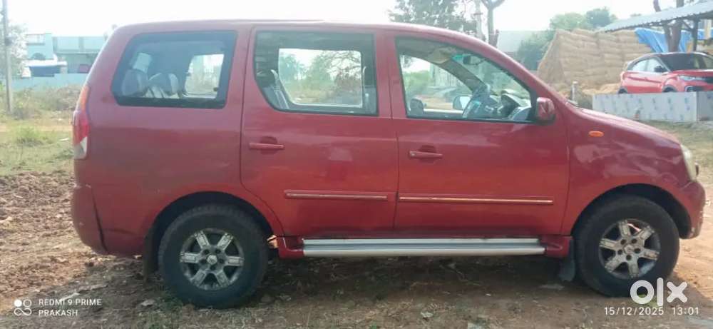 Mahindra Xylo 2010