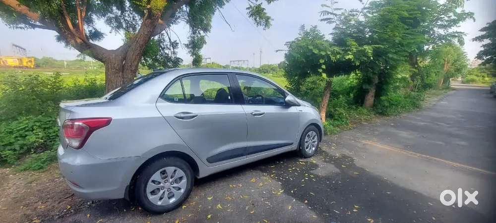 Hyundai Xcent 2015