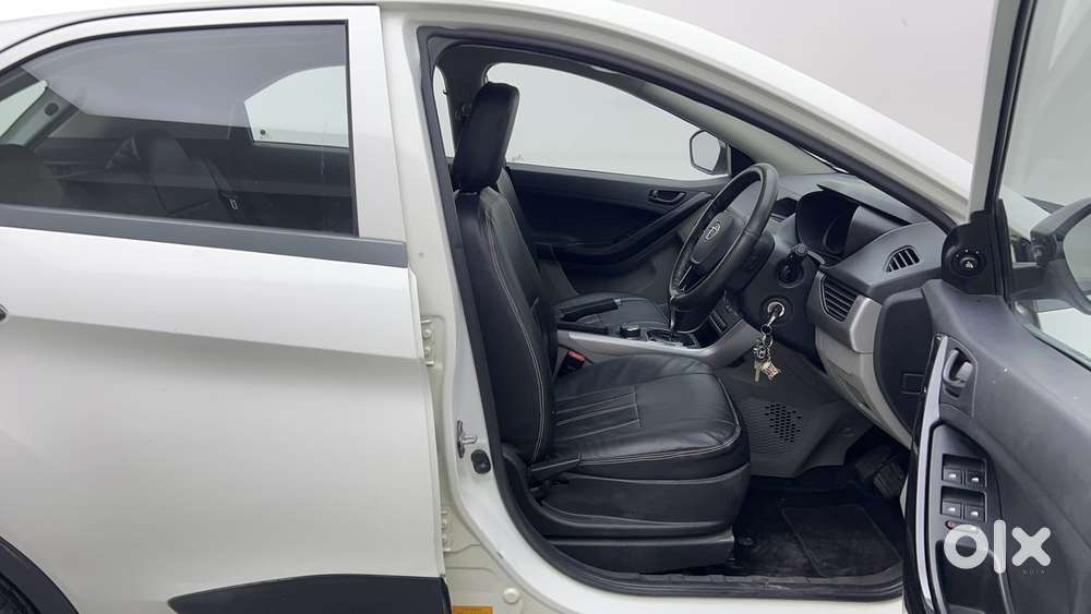 Tata Nexon 1.2 Revotron Xma, 2018, Petrol