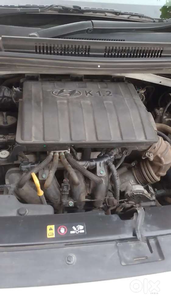 Hyundai Aura 2023 Cng 32000 Km Driven Single Hand Car .