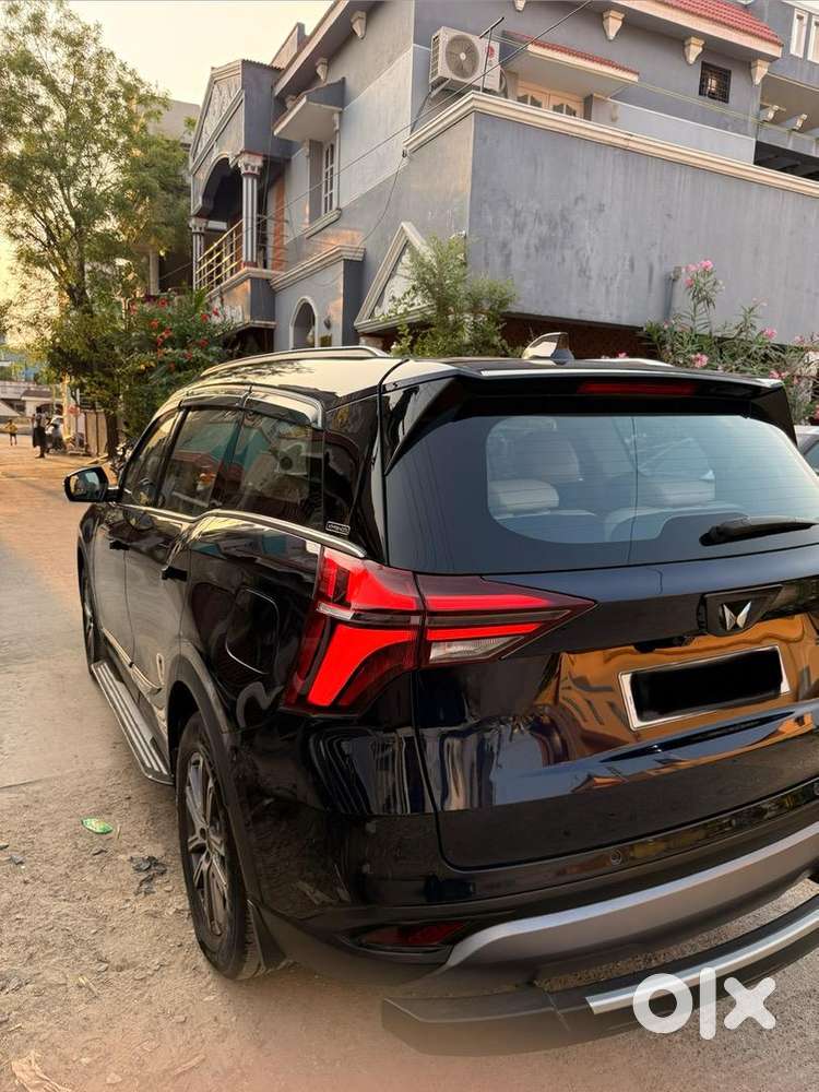 Mahindra Xuv700 2023 Petrol Well Maintained