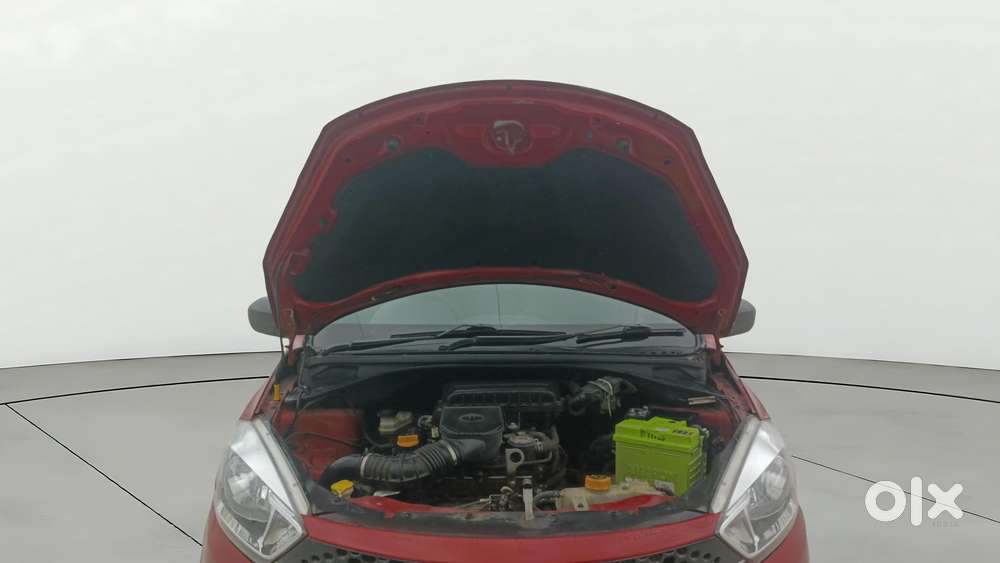 Tata Tiago 1.2 Revotron Xm, 2017, Petrol