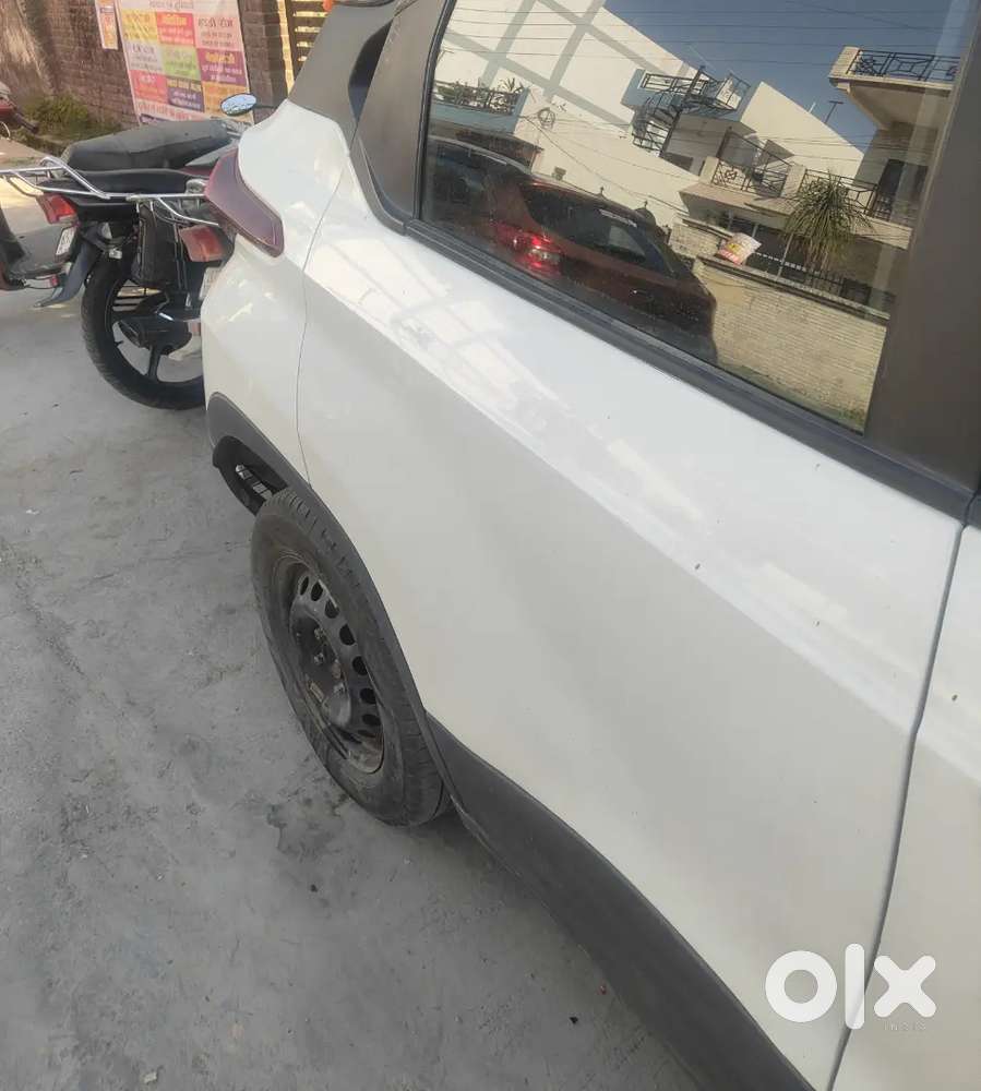 Tata Punch Base Model -central Locking + Speaker Base Tube Display