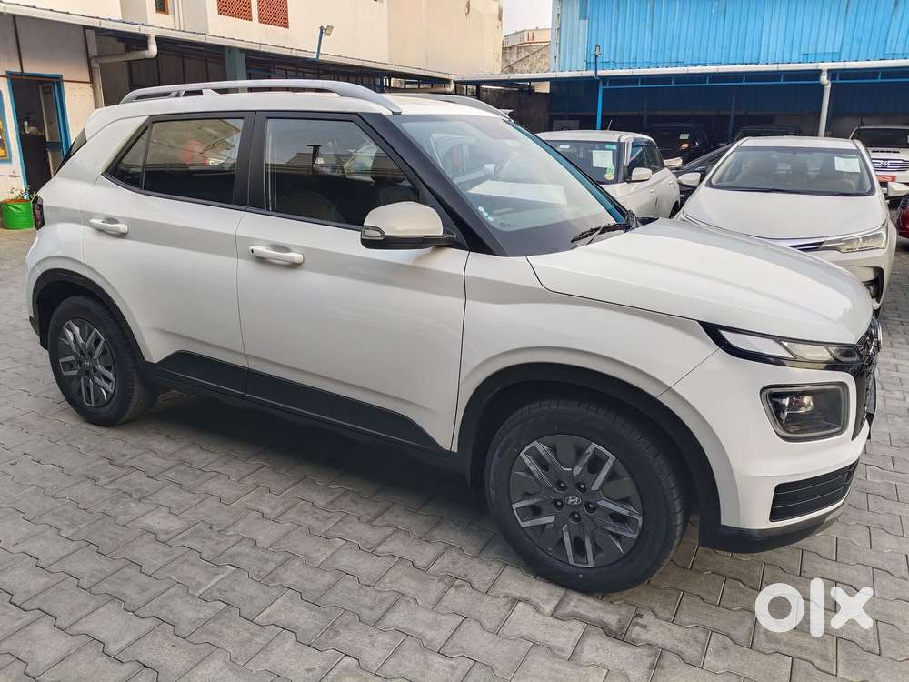 Hyundai Venue 1.5 S (o) Crdi, 2022, Diesel