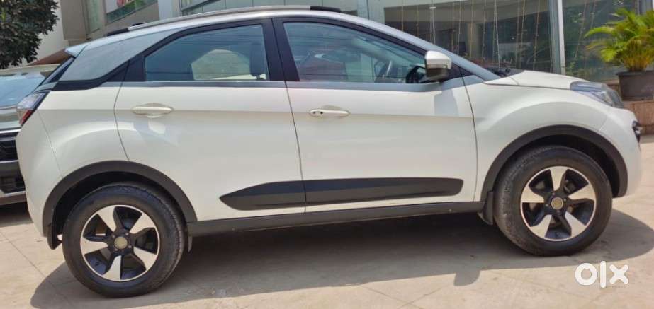 Tata Nexon 1.2 Revotron Xza Plus, 2018, Petrol