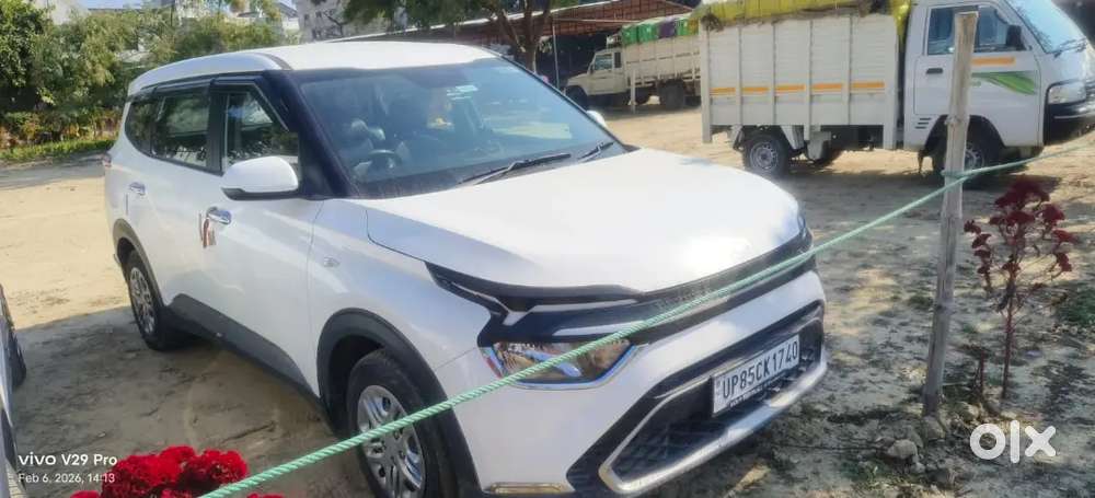 Kia Carens 2023 Petrol 45000 Km Driven