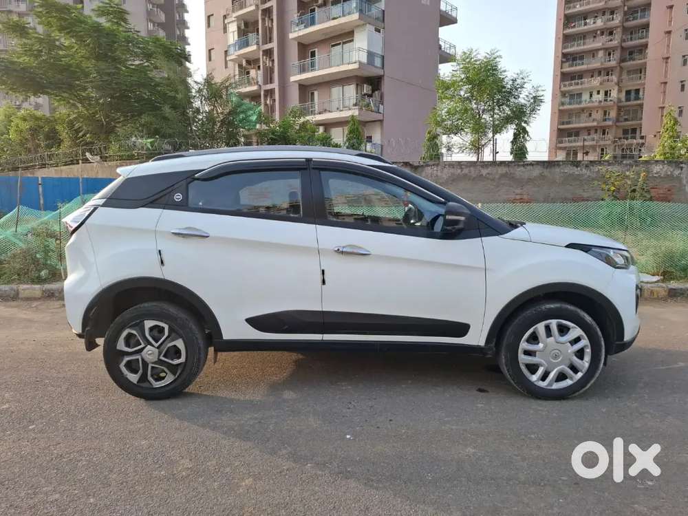 Tata Nexon 2023 Petrol 32500 Km Driven