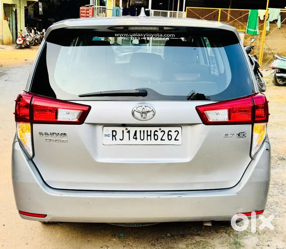 Toyota Innova Crysta 2022 Petrol 128000 Km Driven