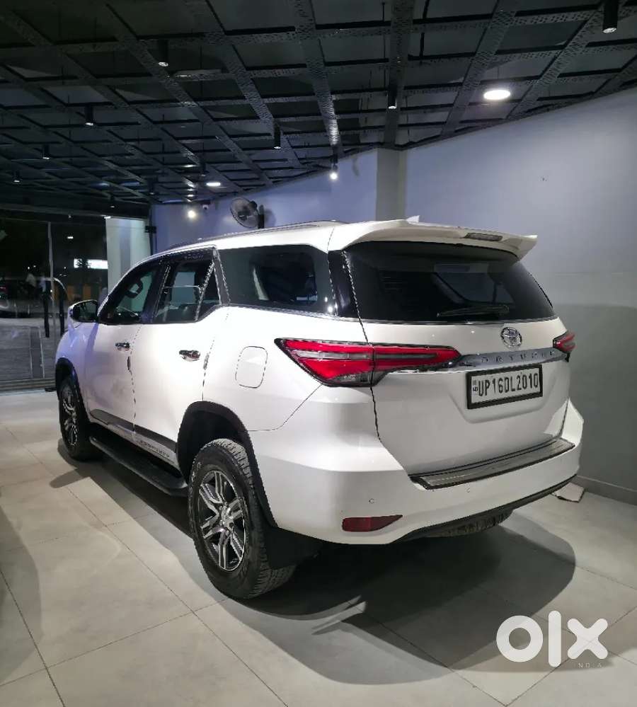 Toyota Fortuner 4x2 At 2.7 Petrol, 2022, Petrol