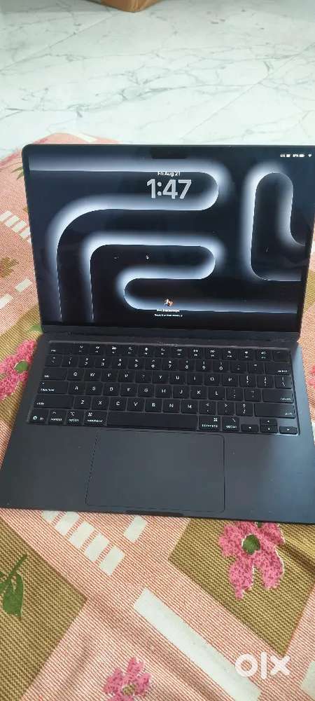 MacBook Air M4 URGENT SALE