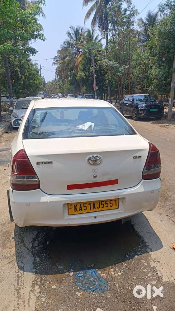 Good Sound System, Bluetooth Available, All Documents Are Running.