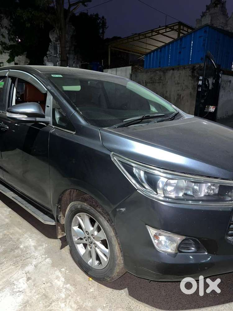 Toyota Innova Crysta 2016 Diesel Well Maintained
