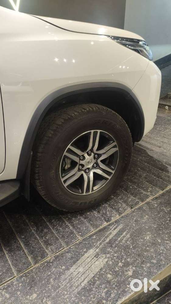 Toyota Fortuner 4x2 At 2.7 Petrol, 2024, Petrol