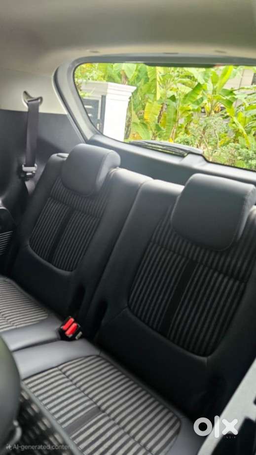 Kia Carens, 2022, Petrol