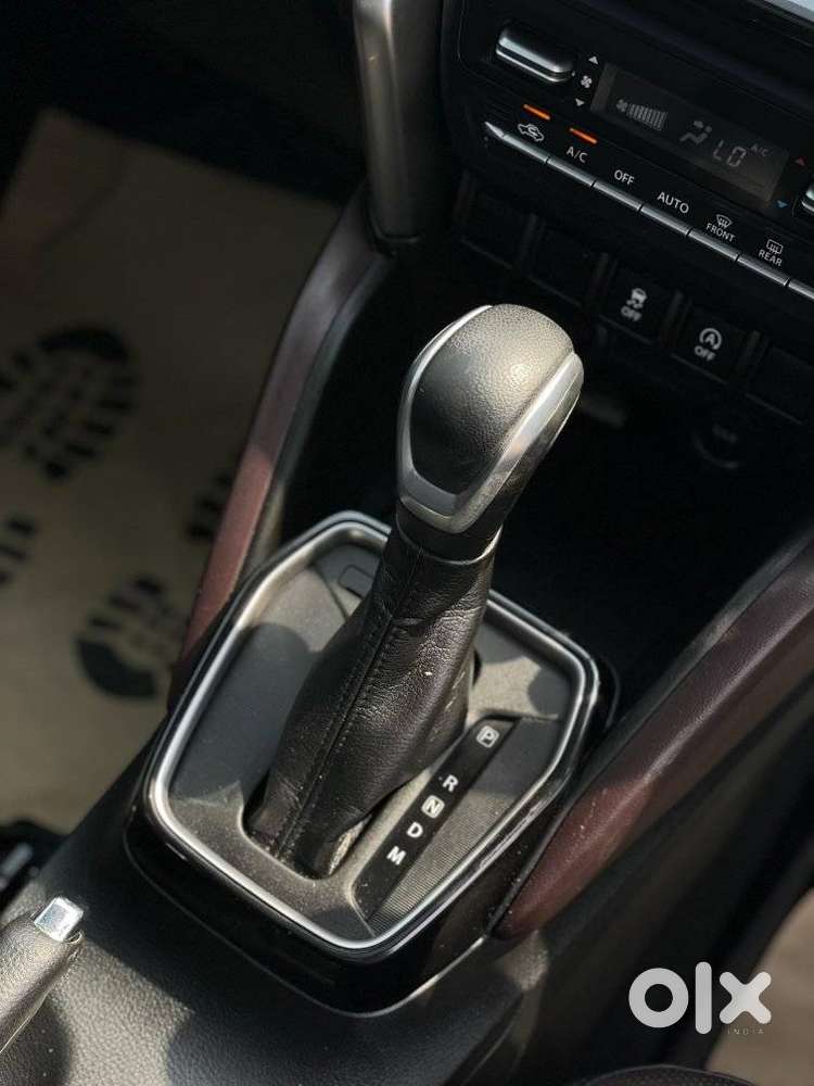 Maruti Suzuki Grand Vitara 1.5 Alpha Smart Hybrid Dual Tone At, 2022..