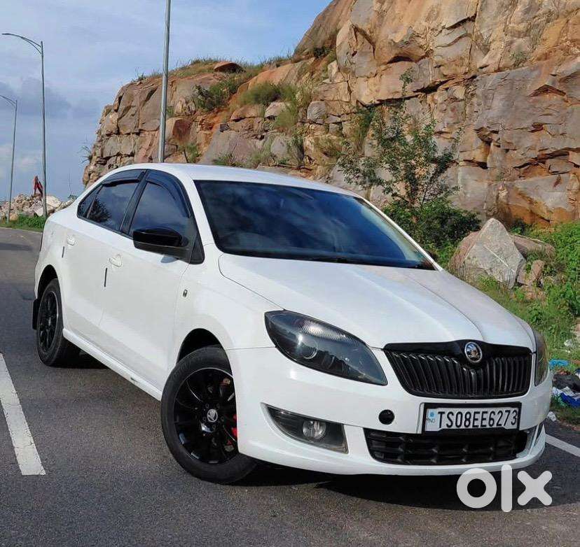 Skoda Rapid 2014 Petrol 645804 Km Driven
