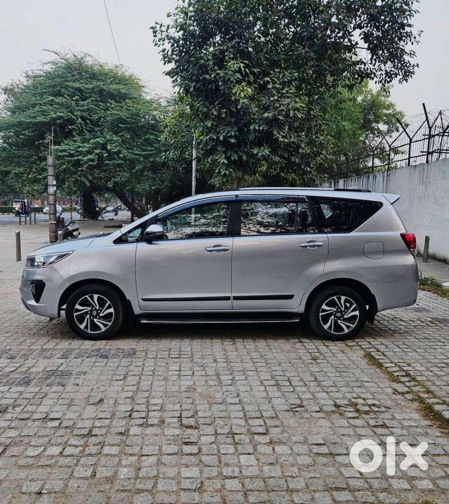 Toyota Innova Crysta [2020-ongoing] 2.4 Gx 7 Str, 2021, Diesel