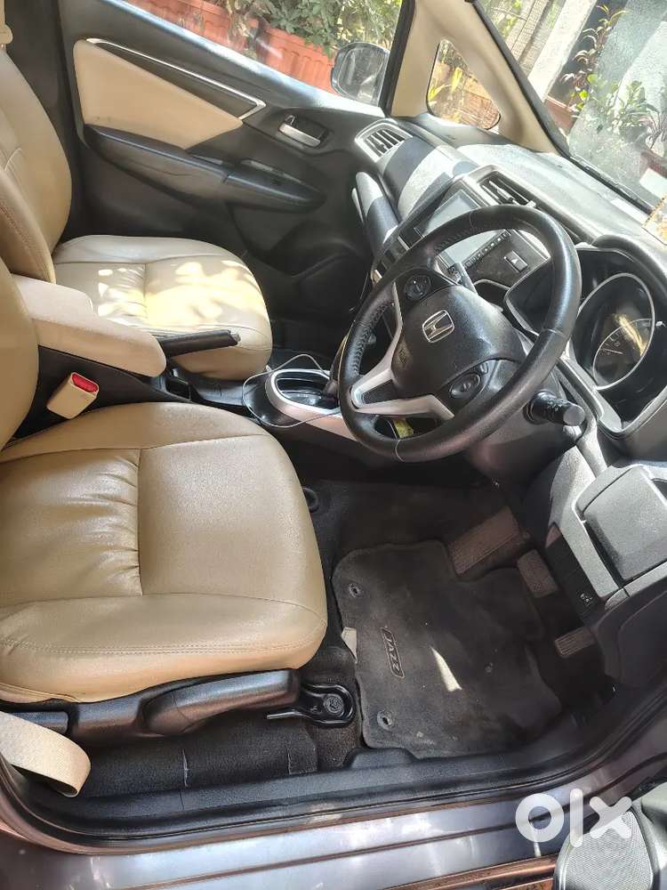 Honda Jazz Automatic Top End 2018 Petrol 33000 Km Driven