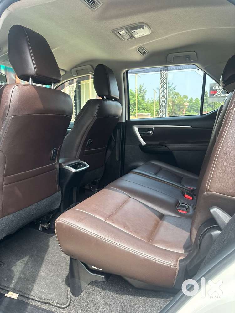 Toyota Fortuner 4x2 At 2.7 Petrol, 2020, Petrol