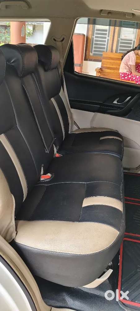 Xuv500w10, Sunroofmodel.two Keys,