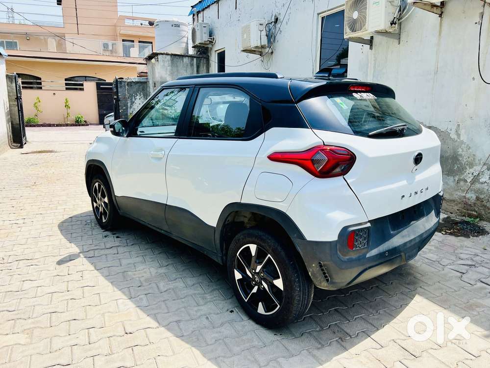 Tata Punch Creative Dual Tone Amt Sunroof, 2026, Petrol