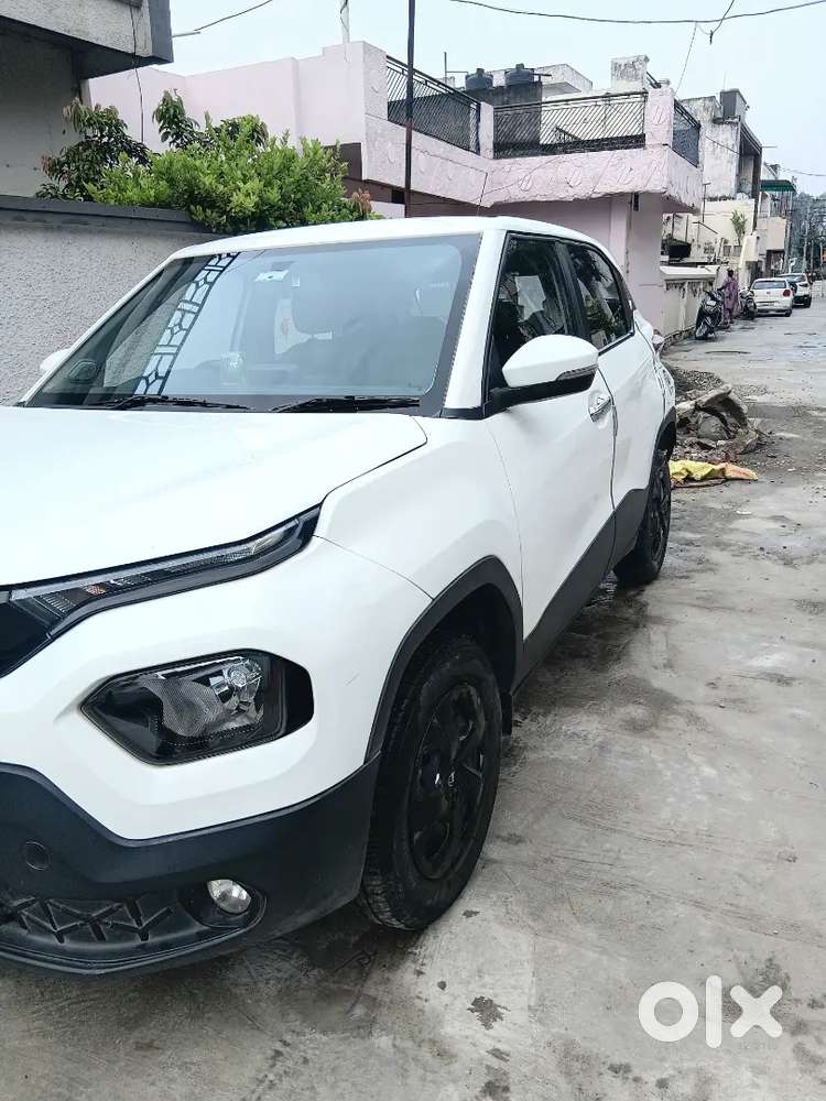 Tata Punch 1.2 Rhythm 2024