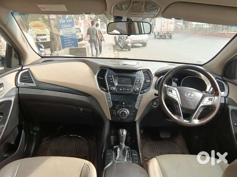 Hyundai Santa Fe 2015 Diesel 95079 Km Driven