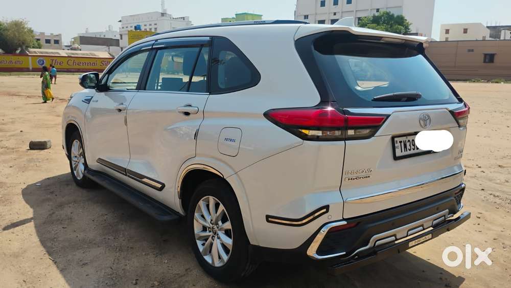 Toyota Innova Hycross 2.0 Vx Hybrid 7 Str, 2024, Petrol