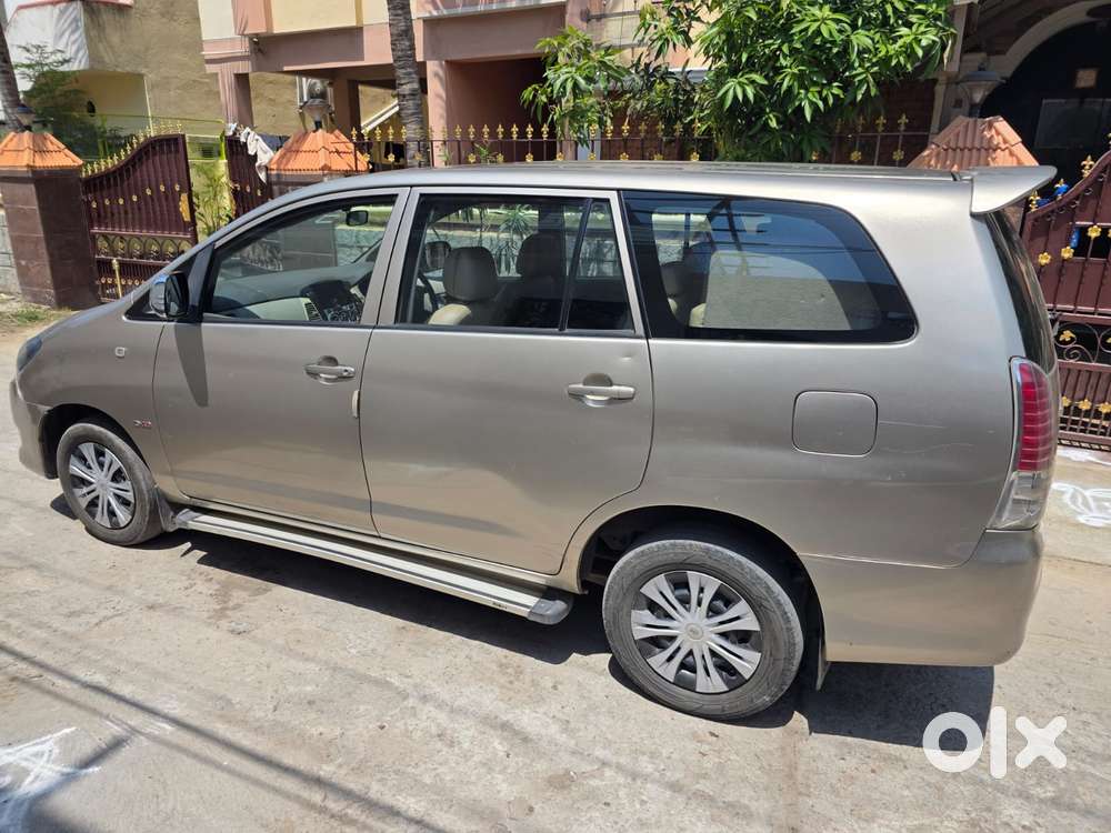 Toyota Innova 2.5 G (diesel) 8 Seater, 2010, Diesel