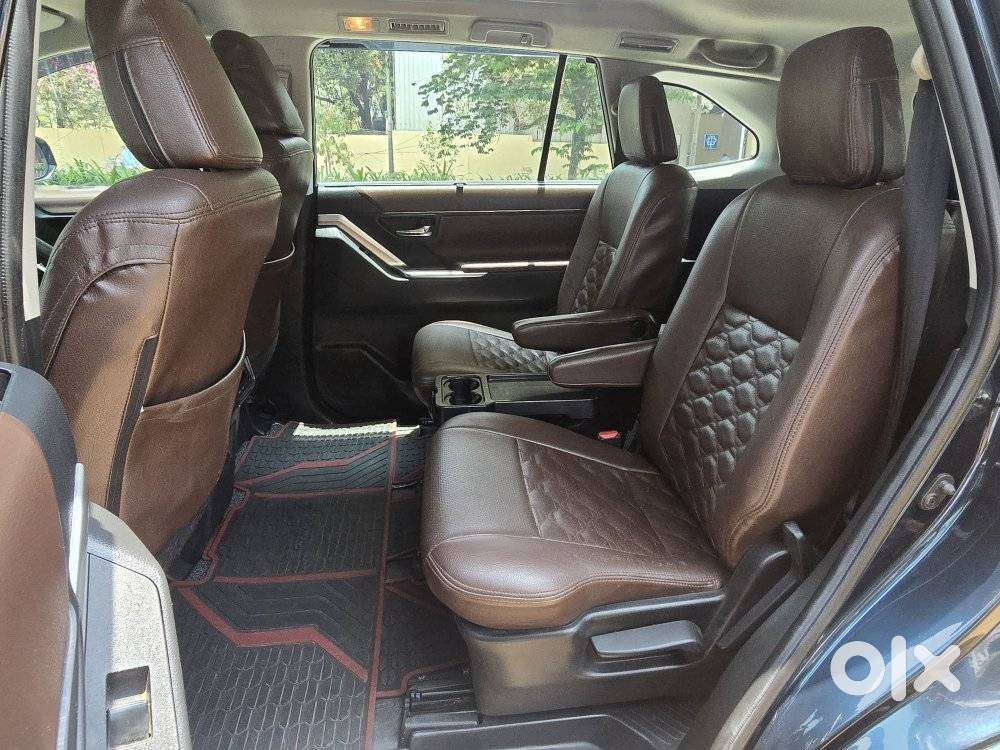 Toyota Innova Hycross 2.0 Vx Hybrid 7 Str, 2023, Petrol