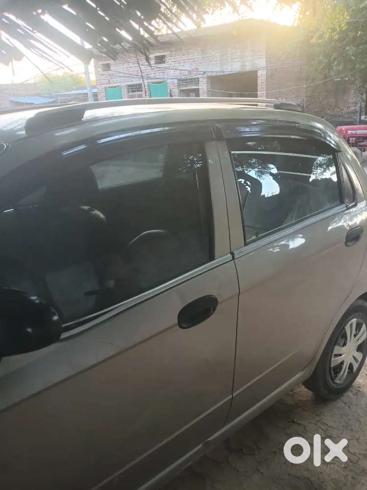 Chevrolet Spark 2011 Cng & Hybrids 100000 Km Driven
