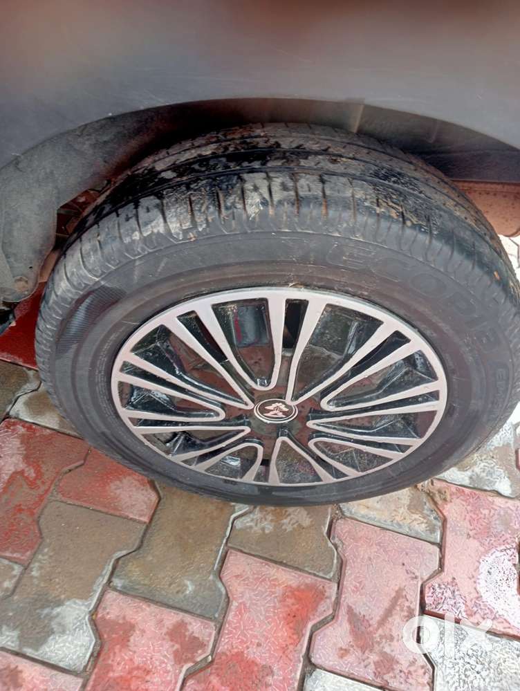 Renault Triber Rxz, 2022, Petrol