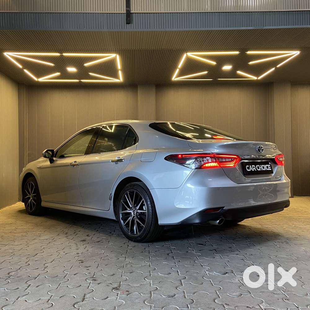 Toyota Camry Hybrid, 2024, Cng & Hybrids