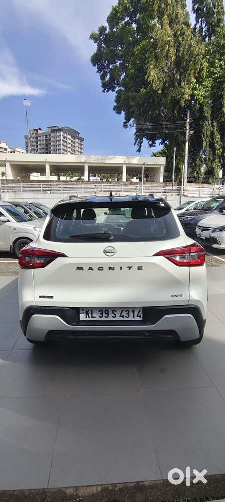 Nissan Magnite 1.0 Xv Turbo Cvt, 2022, Petrol