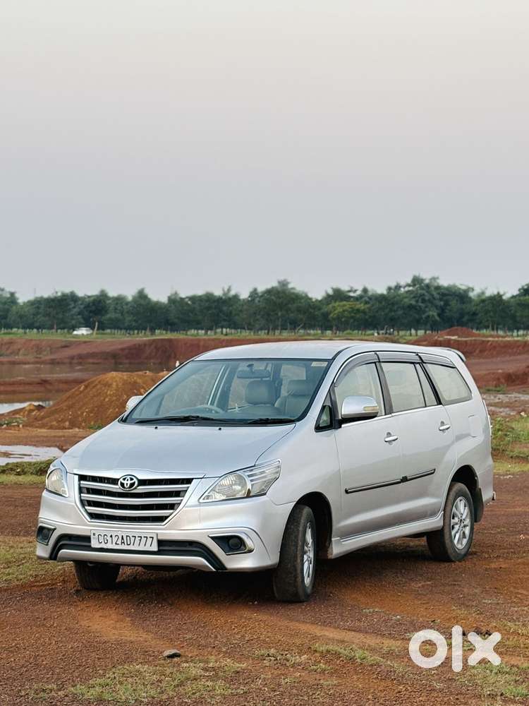 Toyota Innova 2.5 V 8 Str, 2012, Diesel