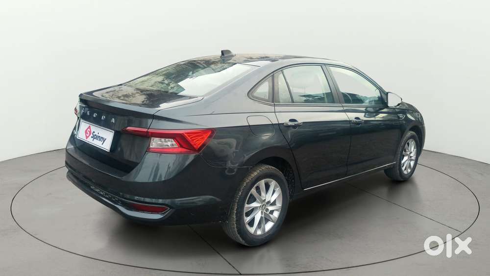 Skoda Slavia Ambition 1.0l Tsi Mt, 2023, Petrol