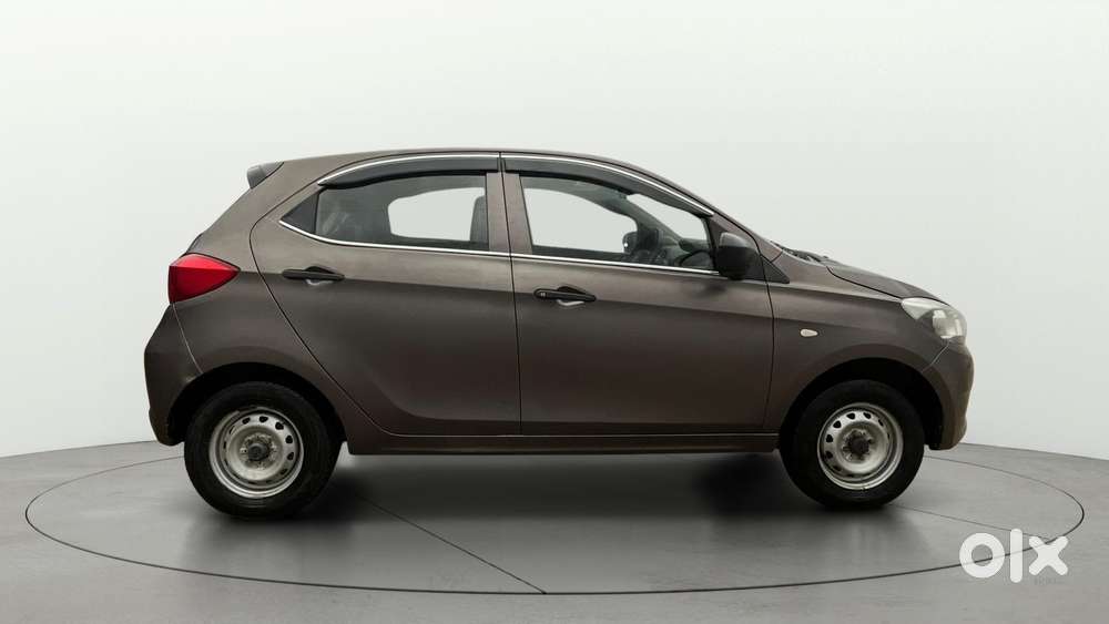 Tata Tiago Xe, 2018, Petrol