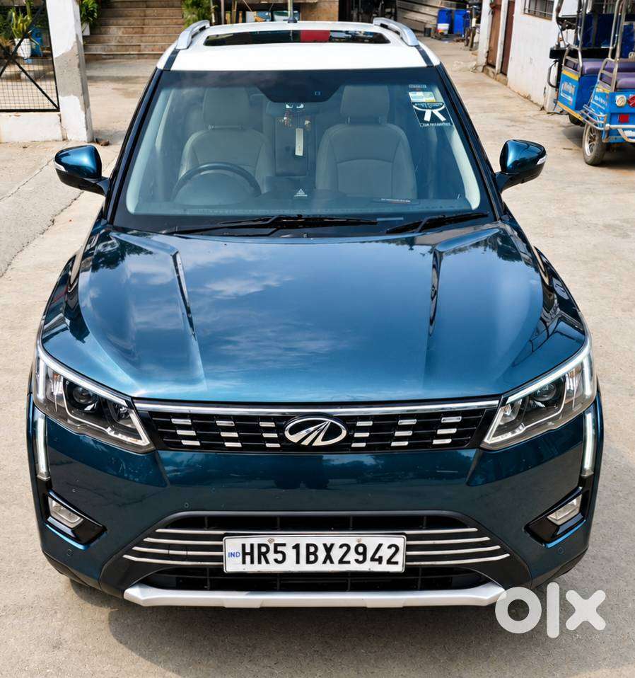 Mahindra Xuv300 W8 Option Dual Tone, 2019, Petrol