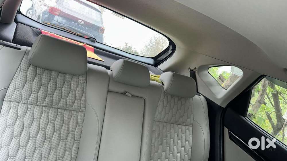 Kia Seltos  Petrol Manual First Owner