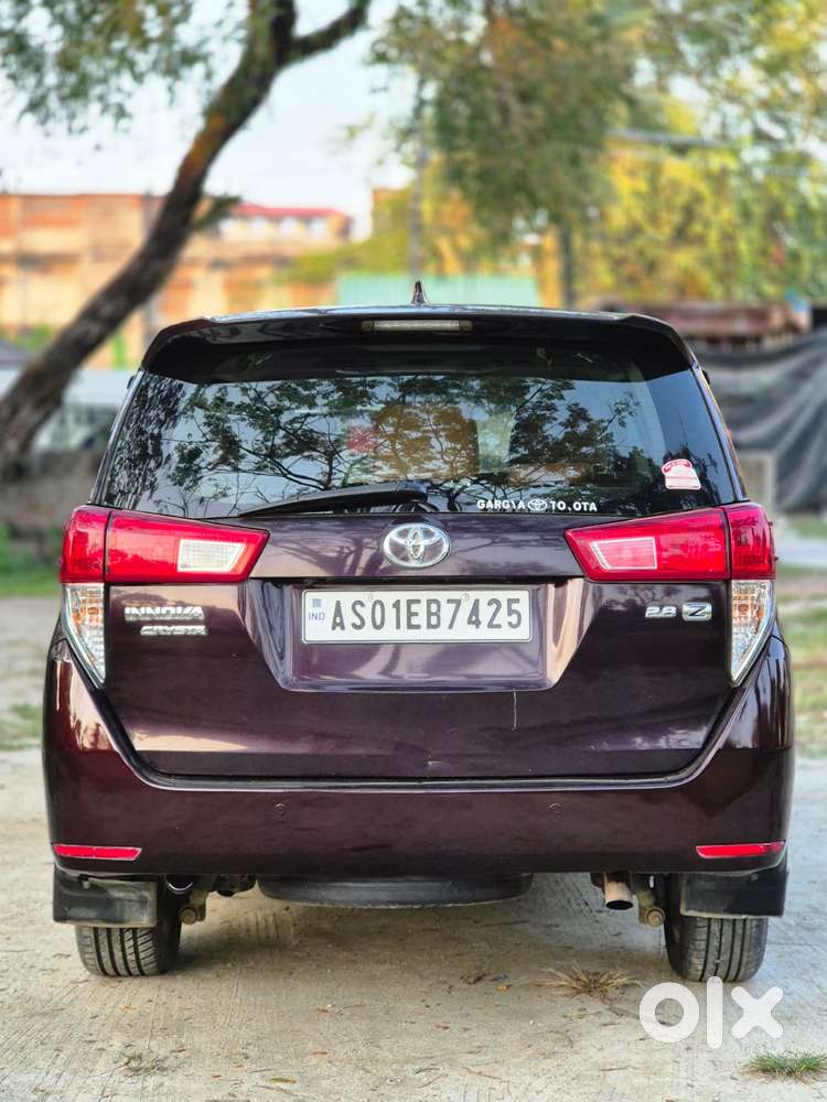 Toyota Innova Crysta