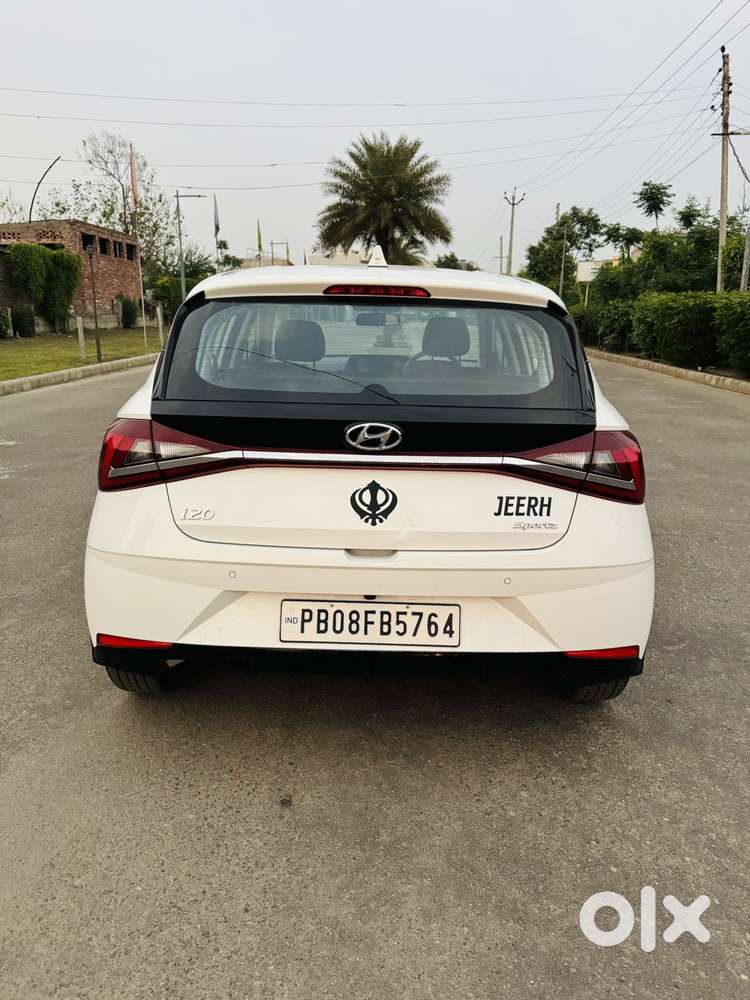 Hyundai I20 Sportz 1.2 Ivt, 2023, Petrol