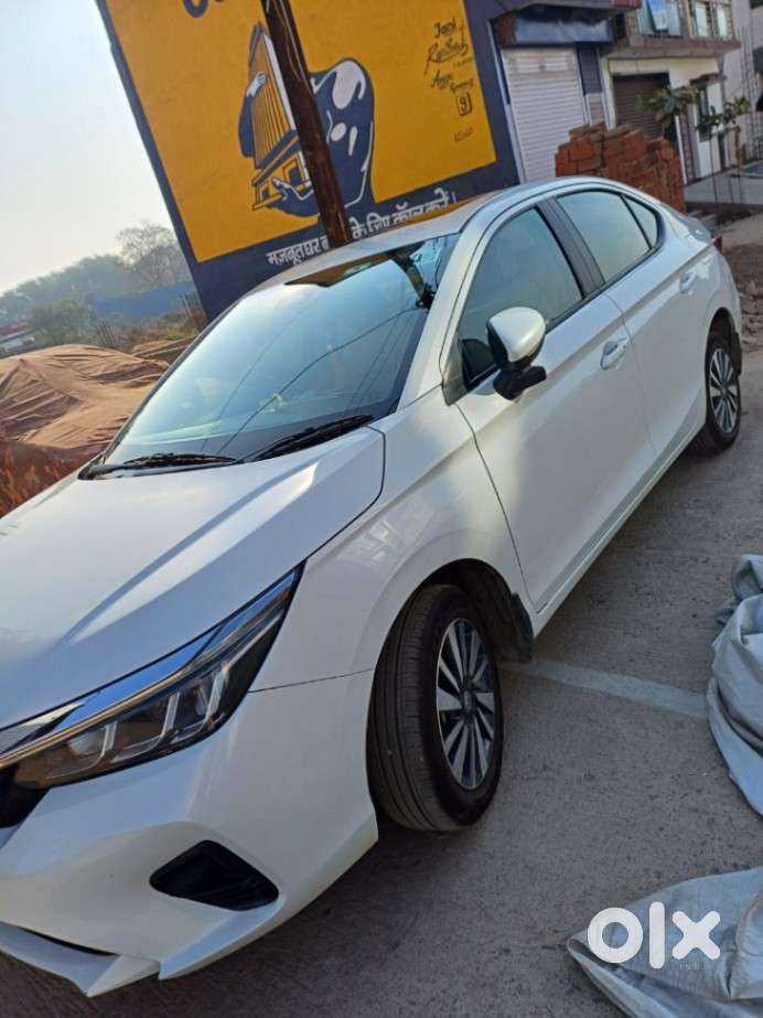 Honda City V Mt Sunroof, 2023, Petrol