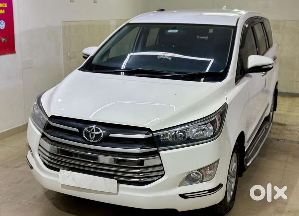 Toyota Innova Crysta 2.8 Gx At, 2016, Diesel
