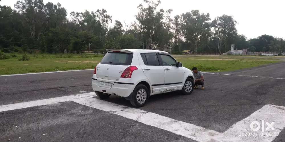 Maruti Suzuki Swift Top Model 2010 Petrol 90000 Km Driven