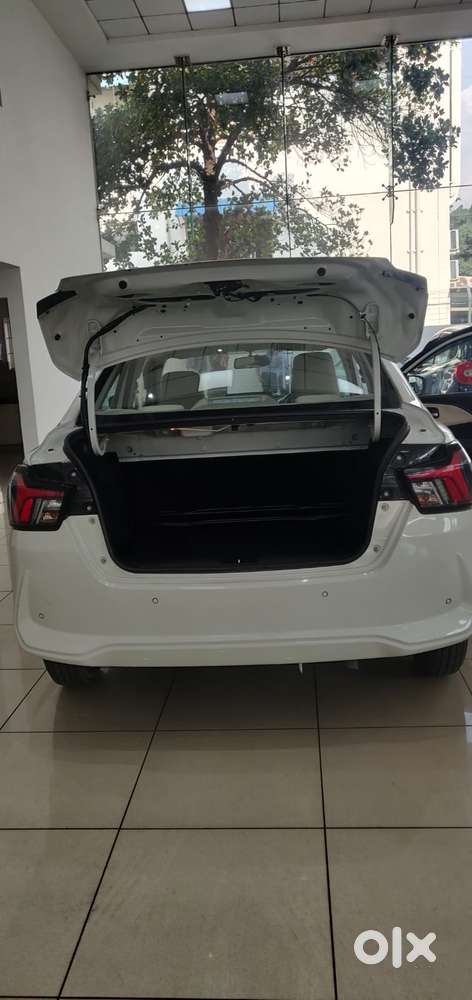 Maruti Suzuki Dzire Vxi Ags, 2025, Petrol