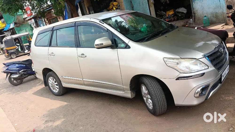 Toyota Innova 2.5 V 2013