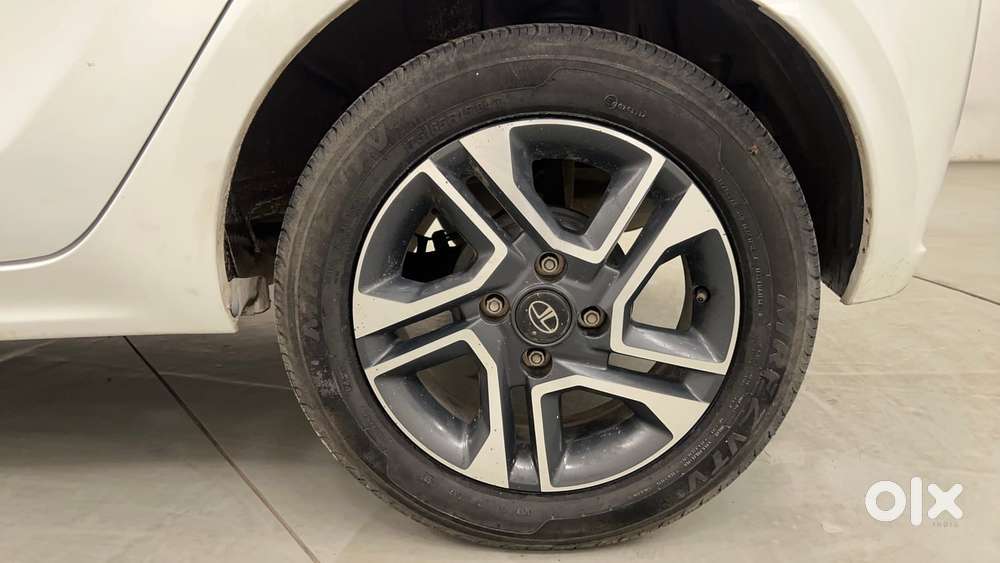 Tata Tiago Xza Plus, 2022, Petrol
