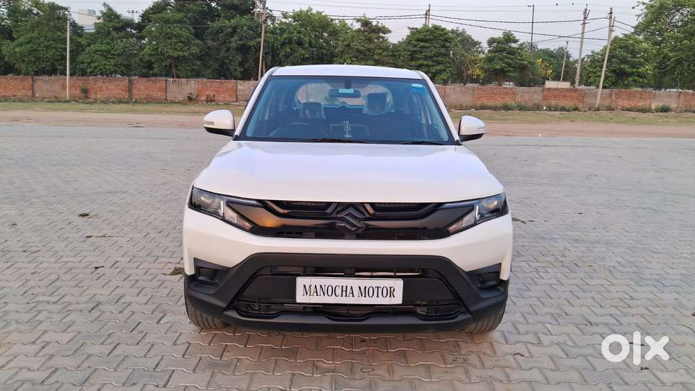 Maruti Suzuki Brezza 1.5 Lxi Smart Hybrid, 2023, Petrol